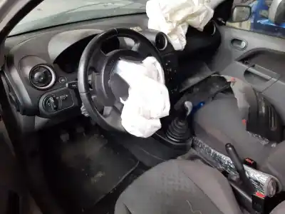 Veículo de Sucata ford fiesta (cbk) trend do ano 2001 alimentado fxjb