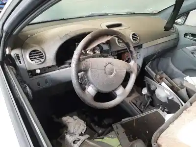 Sloopvoertuig chevrolet nubira wagon cdx van het jaar 2001 aangedreven f18d3