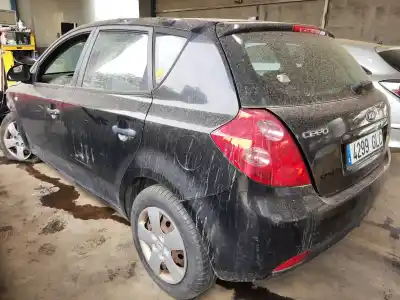 Veículo de Sucata kia ceed sporty wagon drive 90 cv / 66 kw do ano 2001 alimentado d4fbl