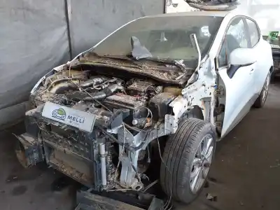 Scrapping Vehicle renault clio iv zen of the year 2001 powered h5f412