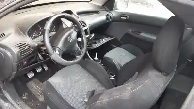 Veículo de Sucata peugeot 206 cc cc do ano 2001 alimentado nfu