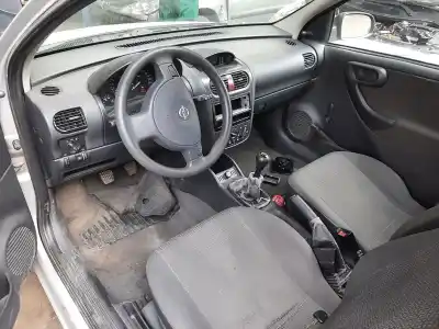 Scrapping Vehicle opel corsa c (x01) 1.0 (f08, f68) of the year 2001 powered z10xe