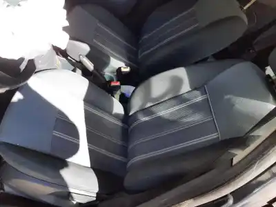 Veicolo di demolizione ford fiesta (cb1) trend dell'anno 2001 alimentato f6jd