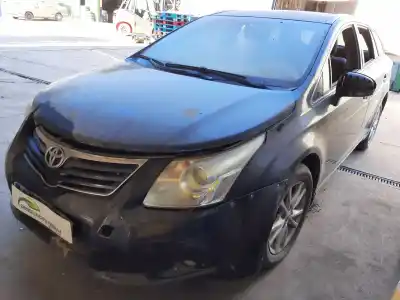 Scrapping Vehicle TOYOTA AVENSIS CROSS SPORT (T27) Advance of the year 2001 powered 1ADFTV