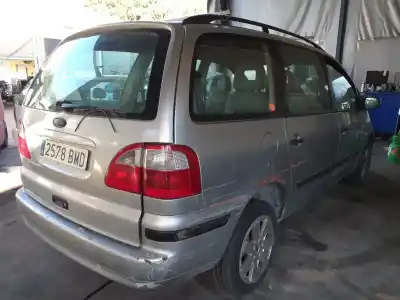 Veículo de Sucata ford galaxy (vy) ambiente do ano 2001 alimentado auy