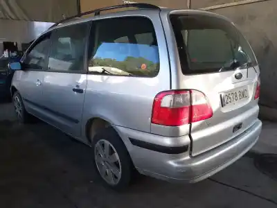 Veículo de Sucata ford galaxy (vy) ambiente do ano 2001 alimentado auy