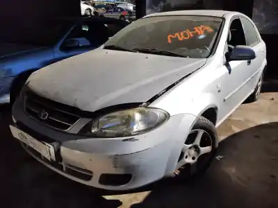 Veículo de Sucata daewoo lacetti sx do ano 2005 alimentado f16d3