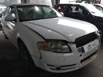 Veículo de Sucata audi a4 berlina (8e) 2.0 tdi 16v (103kw) do ano 2001 alimentado blb