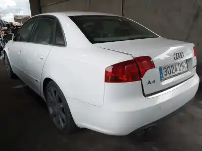 Veículo de Sucata audi a4 berlina (8e) 2.0 tdi 16v (103kw) do ano 2001 alimentado blb