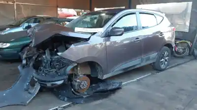 Veículo de Sucata hyundai ix35 kosmo 2wd 116 cv / 85 kw do ano 2015 alimentado d4fd