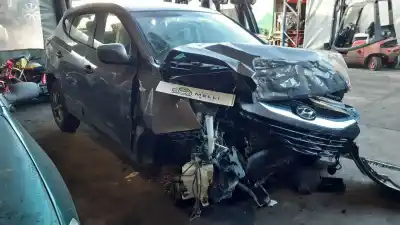 Vehículo de desguace HYUNDAI IX35 Kosmo 2WD 116 CV / 85 KW del año 2015 con motor D4FD
