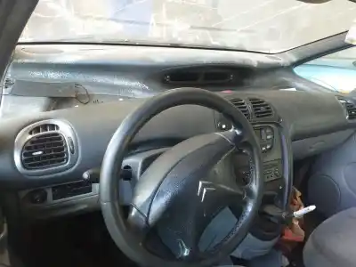 Veículo de Sucata citroen xsara picasso (n68) 2.0 hdi do ano 2005 alimentado rhy