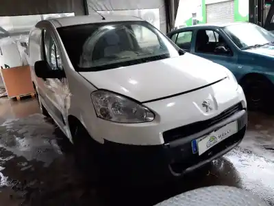 Veículo de Sucata peugeot partner tepee 1.6 hdi / bluehdi 75 do ano 2013 alimentado 9hn