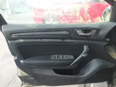 Veículo de Sucata renault megane iv berlina 5p limited do ano 2019 alimentado h5h470