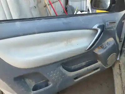 Sloopvoertuig toyota rav 4 (a2) 2.0 sol 44x (2003->) van het jaar 2002 aangedreven 1azfe