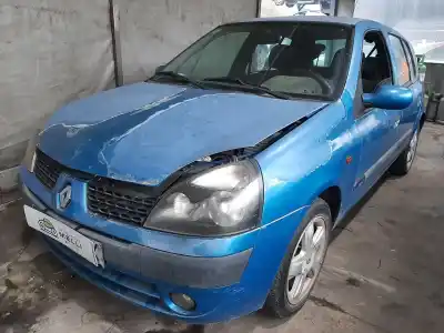 Véhicule à la ferraille renault clio ii fase ii (b/cb0) dynamique de l'année 2002 alimenté d4f712