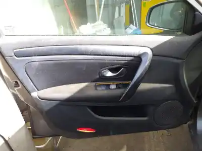 Veicolo di demolizione renault laguna iii expression dell'anno 2010 alimentato k9k780