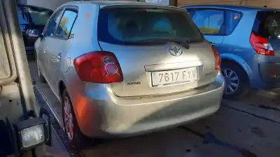 Veículo de Sucata toyota auris sol do ano 2001 alimentado 1zrfe