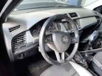 Здавання транспортного засобу skoda fabia ambition року 2001 потужний chy