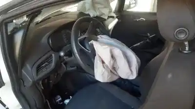 Veicolo di demolizione opel corsa e expression dell'anno 2016 alimentato b14xer