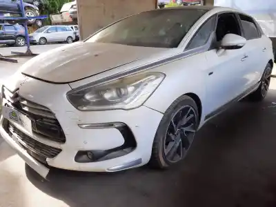 Vehicul casat citroen ds5 2.0 hdi 165 hybrid4 4x4 al anului 2001 alimentat rhc