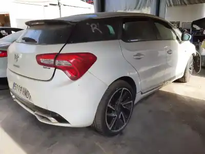 Vehicul casat citroen ds5 2.0 hdi 165 hybrid4 4x4 al anului 2001 alimentat rhc