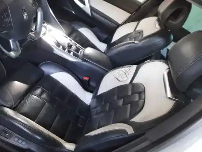 Vehicul casat citroen ds5 2.0 hdi 165 hybrid4 4x4 al anului 2001 alimentat rhc