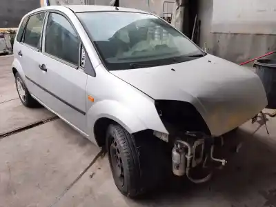 Veículo de Sucata ford fiesta (cbk) ghia do ano 2005 alimentado fxja