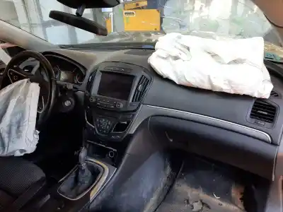 Verschrottungsfahrzeug OPEL INSIGNIA SPORTS TOURER Selective des Jahres 2013 angetrieben B16DTH