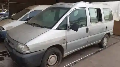 Veicolo di demolizione citroen jumpy combi confort (5/6 plazas) dell'anno 2001 alimentato d9b