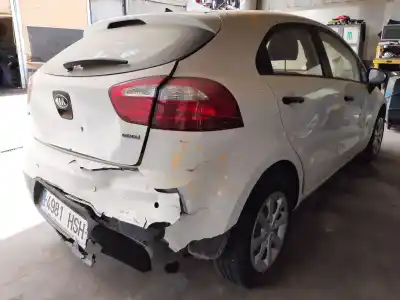 Veículo de Sucata kia rio basic do ano 2013 alimentado g4la