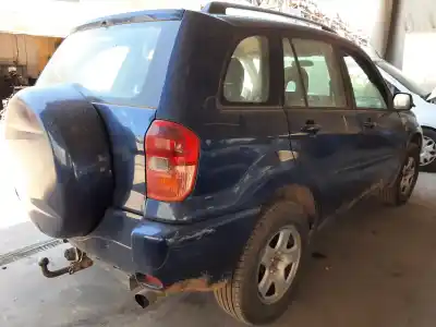 Veicolo di demolizione TOYOTA RAV 4 (A2) 2.0 D-4D Luna 4X4 dell'anno 2001 alimentato 1CDFTV