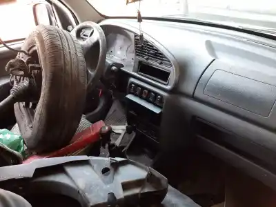 Veículo de Sucata citroen berlingo 2.0 hdi multispace do ano 2002 alimentado rhy