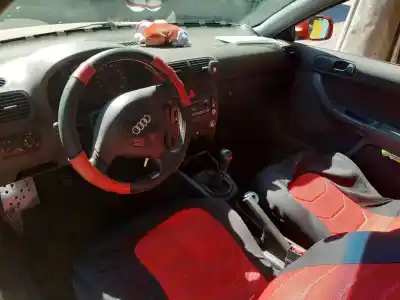 Здавання транспортного засобу audi a3 (8l1) 1.8 року 1996 потужний agn