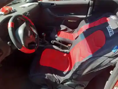 Здавання транспортного засобу audi a3 (8l1) 1.8 року 1996 потужний agn