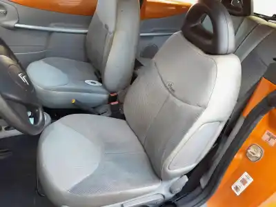 Veículo de Sucata citroen c3 pluriel (hb_) 1.6 do ano 2003 alimentado nfu