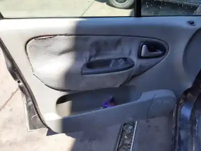 Здавання транспортного засобу renault scenic (ja..) 1.9 dci authentique року 2001 потужний f9q732