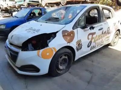 Veículo de Sucata PEUGEOT 208 Access do ano 2001 alimentado BHW