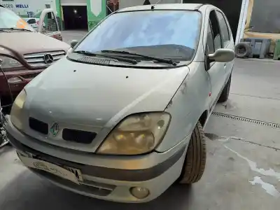 Veicolo di demolizione RENAULT SCÉNIC I MONOSPACE (JA0/1_, FA0_) 1.9 dTi (JA1U) dell'anno 2003 alimentato F9Q744