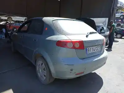 Veículo de Sucata daewoo lacetti sx do ano 2004 alimentado f16d3