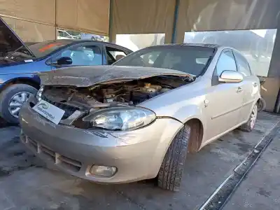 Sloopvoertuig chevrolet lacetti sx van het jaar 2001 aangedreven z20sd