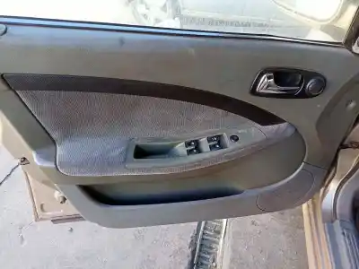 Sloopvoertuig chevrolet lacetti sx van het jaar 2001 aangedreven z20sd