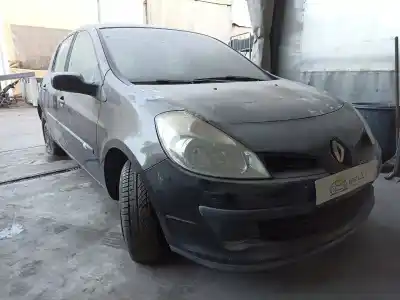 Veicolo di demolizione renault clio iii imusic confort dynamique dell'anno 2006 alimentato k4j780