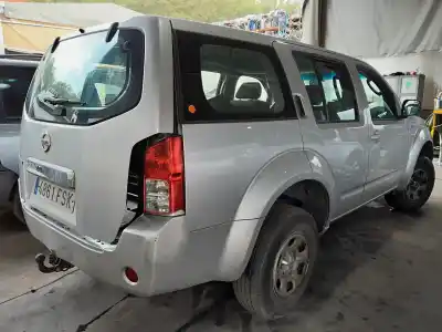 Veículo de Sucata nissan pathfinder (r51) 2.5 dci xe do ano 2001 alimentado yd25ddti