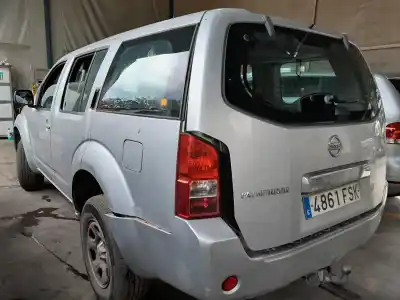 Veículo de Sucata NISSAN PATHFINDER (R51) 2.5 dCi XE do ano 2001 alimentado YD25DDTI