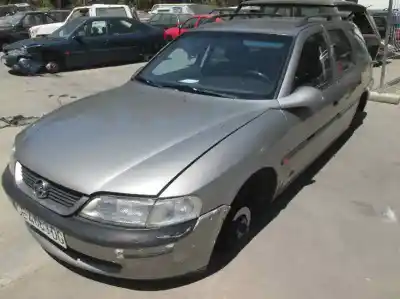 Veicolo di demolizione opel vectra b caravan 2.0 dti dell'anno 1998 alimentato 