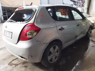 Veículo de Sucata kia ceed concept 109 cv / 80 kw do ano 2001 alimentado g4fa