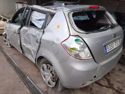 Veículo de Sucata kia ceed concept 109 cv / 80 kw do ano 2001 alimentado g4fa