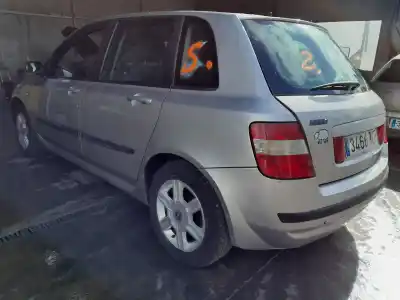 Veicolo di demolizione fiat stilo (192) 1.6 16v dell'anno 2001 alimentato 182b6000