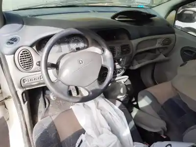 Здавання транспортного засобу renault scenic (ja..) 1.9 dti diesel cat року 2000 потужний f9q736